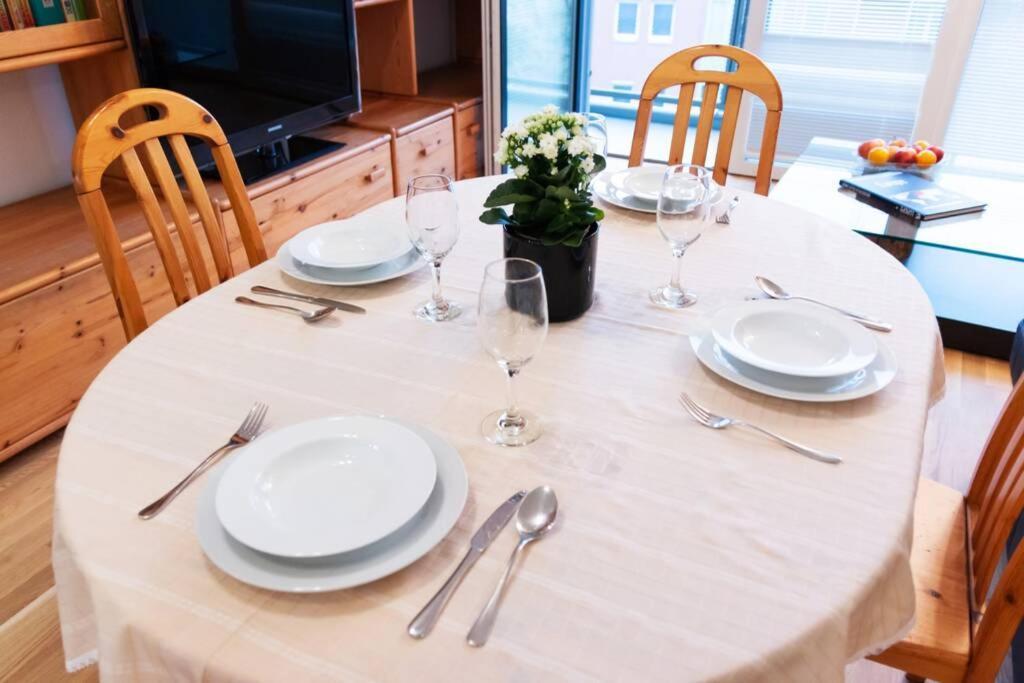 Apartament New, Quiet Flat Next To U1, Vic, Shopping Mall,...