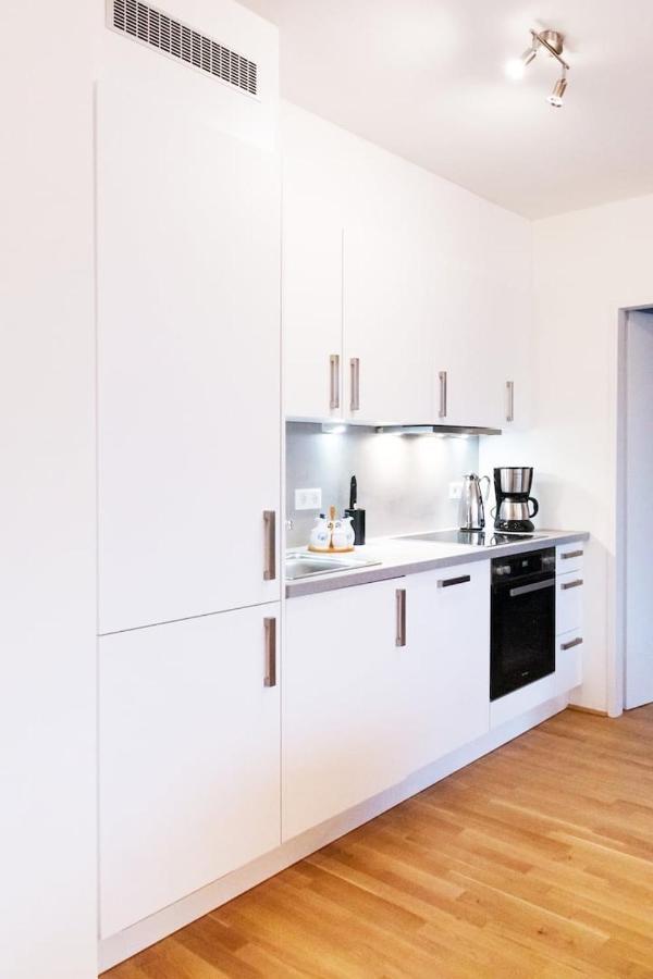 New, Quiet Flat Next To U1, Vic, Shopping Mall,... Apartament