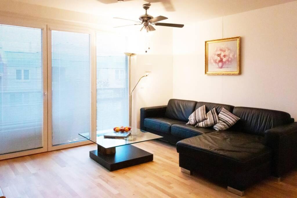 Apartament New, Quiet Flat Next To U1, Vic, Shopping Mall,...