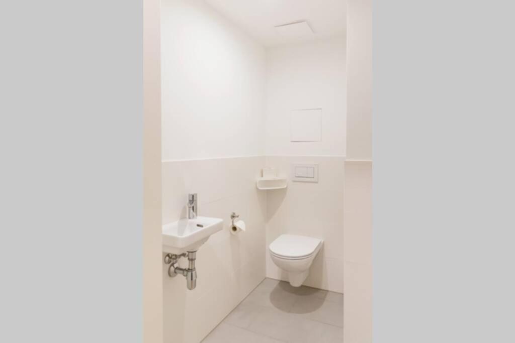 New, Quiet Flat Next To U1, Vic, Shopping Mall,... Appartement Wenen